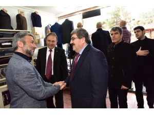 Başkan Can Kent Merkezindeki Esnafla Bir Araya Geldi