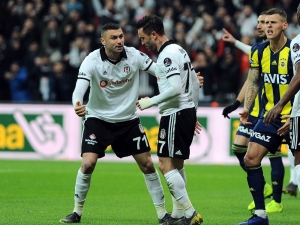 Gökhan Golü Attı, Sevinmedi