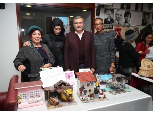 Başkan Adayı Aydın, “Down Sendromlu” Çocuklara Yoğun İlgi Gösterdi
