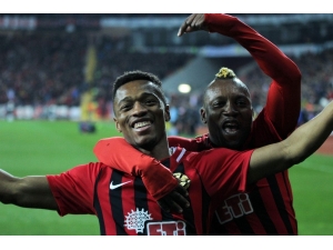 Eskişehirspor’un Bileği Bükülmüyor