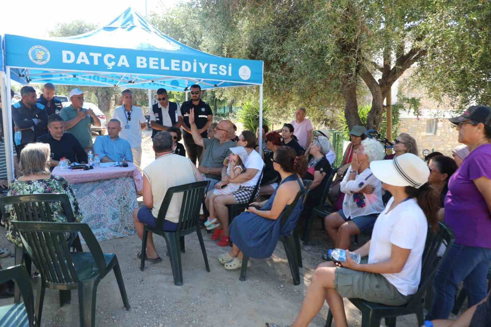 kanalizasyon-sorununun-cozuldugu-comarlik-ta-vatandaslarla-bir-araya-gelindi