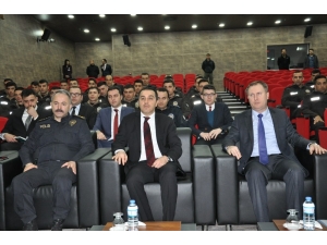 Kars’ta Mahalle Bekçilerine Oryantasyon Eğitimi