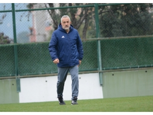 Manisa Bbsk Yarıştan Kopmak İstemiyor