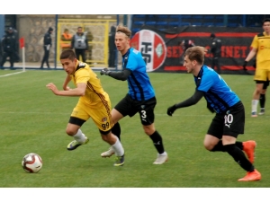 Karacabey Belediyespor’da Yüzler Gülüyor