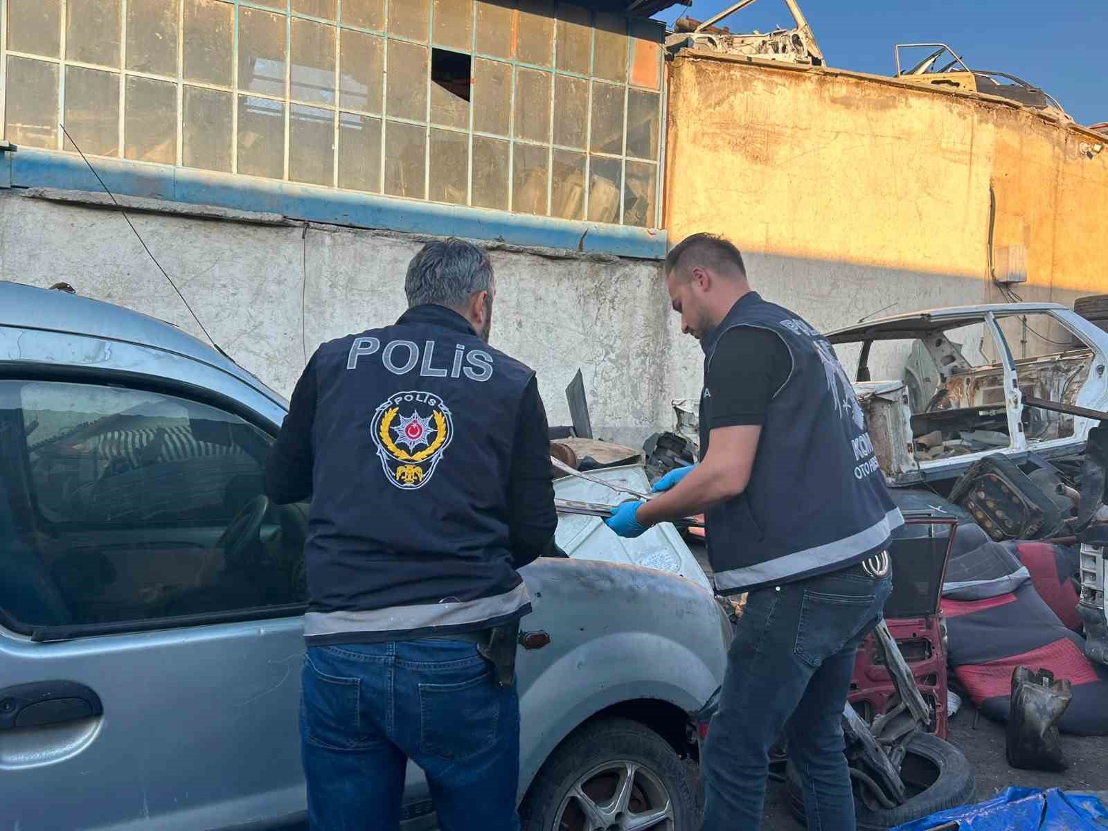 konya-da-oto-kapan-operasyonunda-75-milyonluk-change-arac-ele-gecirildi