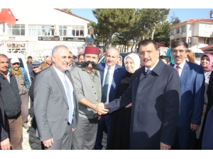 Ak Parti Heyetinden Arapgir’e Çıkarma