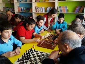 Akhisar Atatürk Ortaokulundan Hoşgörü Örneği