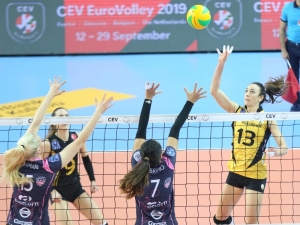 Vakıfbank, Namağlup Çeyrek Finalde