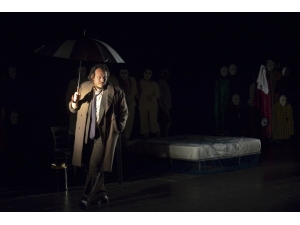 Maltepe Belediye Tiyatrosu Yeni Oyunu “Deli” İle Sahne Aldı