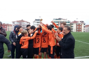 U15 Gençler Ligi Şampiyonu Vitraspor