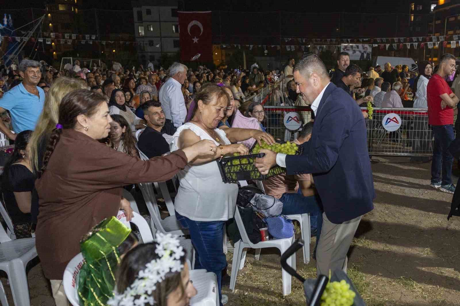 mersin-de-7-ortualti-uzum-festivali-coskusu