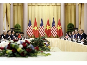 Trump-kim Jong Zirvesi Akşam Yemeği İle Başlıyor