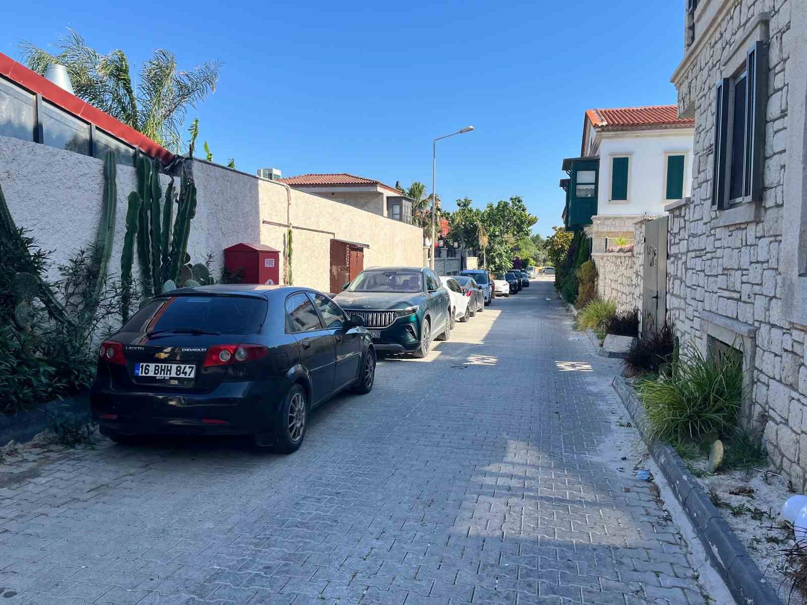 polat-ciftinin-korumasinin-olduruldugu-saldirida-yeni-detay-sabah-09-00-dan-beri-pusuda-beklemis