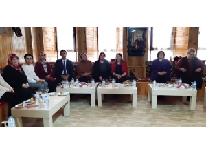 Yıldız Pehlivan Halk Eğitim Merkezi Usta Öğreticileri Ve Kursiyerleriyle Bir Araya Geldi