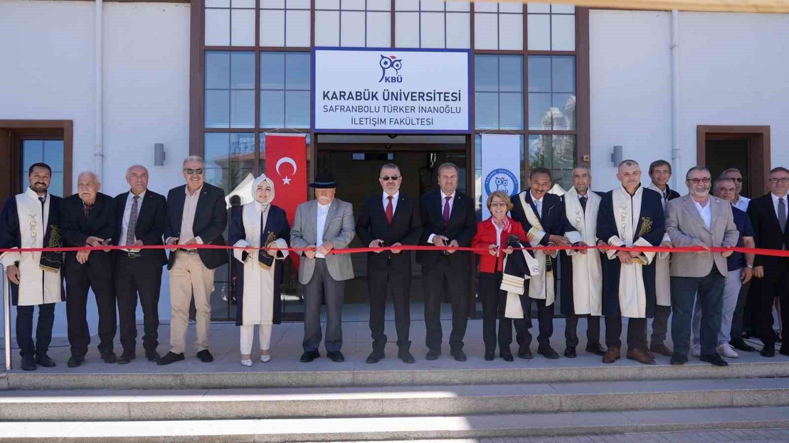 turker-inanoglu-nun-adi-kbu-de-yasayacak-acilis-ve-mezuniyet-coskusu-bir-arada