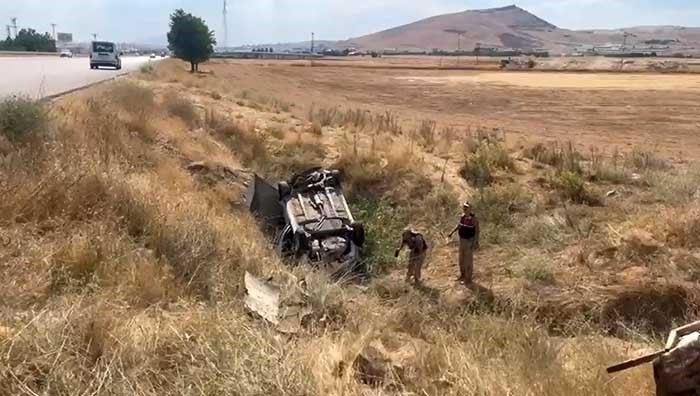 elazig-da-otomobil-sarampole-devrildi-1-yarali