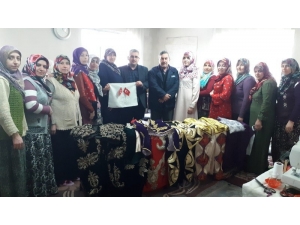 Köydeki Kadınlar ’Tarih Kokan Kıyafet’ Üretiyor