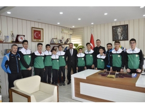 Güreş Kafilesi Anadolu Yıldızlar Ligi’ne Uğurlandı