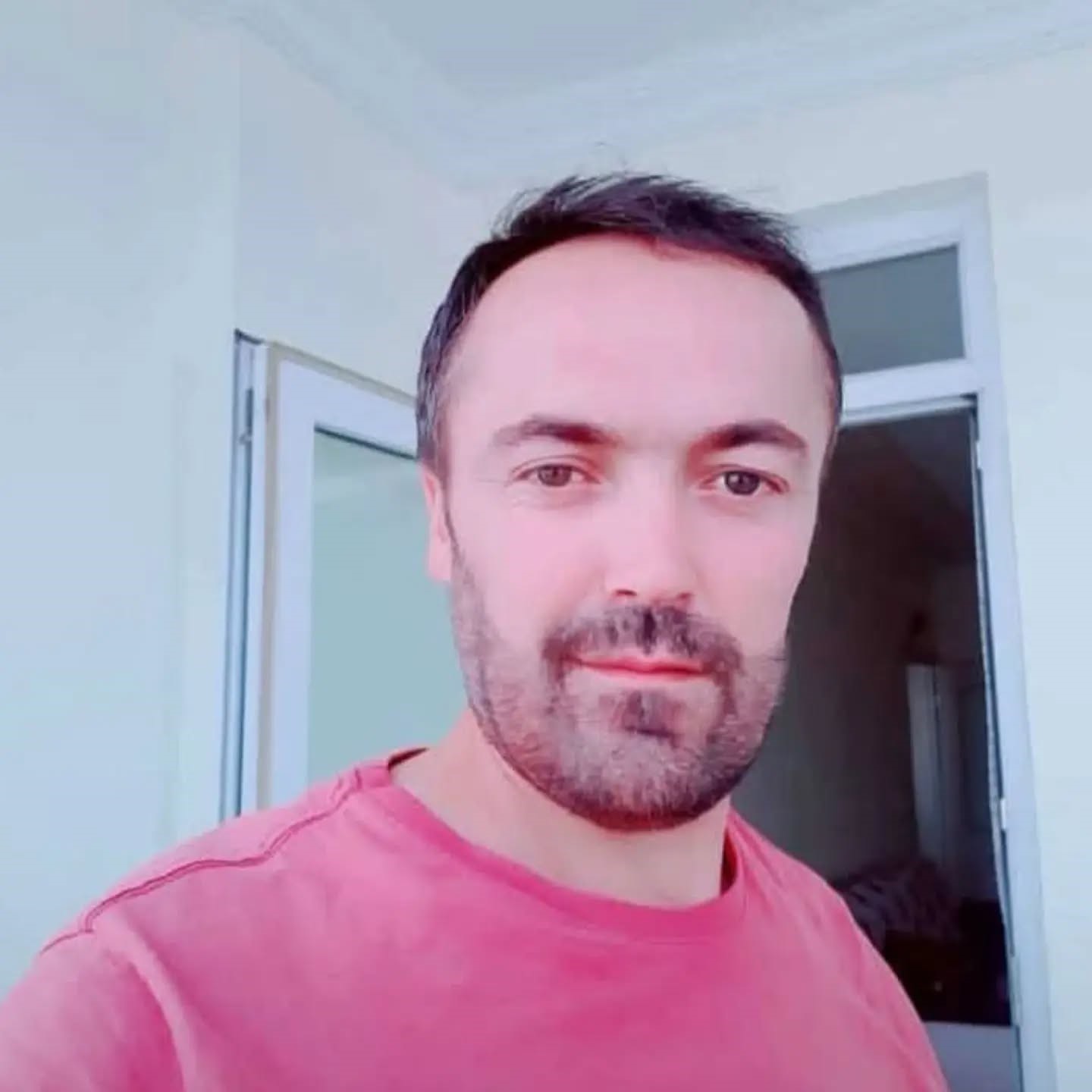 tem-de-yolcu-otobusunun-bariyerlere-carptigi-kazada-agir-yaralanan-kisi-oldu