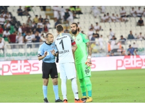 Akhisarspor’da Kaleci Fatih Öztürk, Kadro Dışı Kaldı