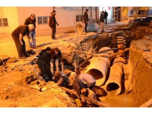 Belediye Ekipleri Her Koşulda Görevlerinin Başında