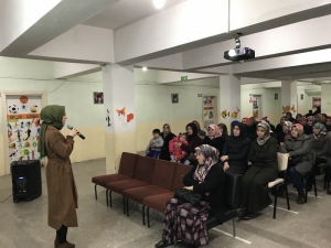 Öğrenci Velilerine Anne Ve Baba Tutum Semineri Düzenlendi