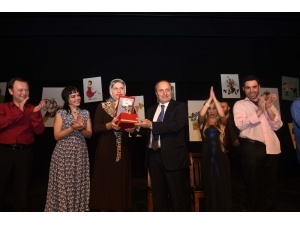 Taşköprü’de Kılçık Kabare Komedi Oyununa Büyük İlgi