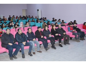 Çemişgezek’te "Toplumsal Yaşam Ve Gençlik" Konferansı