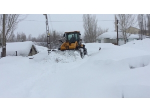 Bingöl’de 178 Köy Yolu Ulaşıma Açıldı, 103’ünde Çalışma Sürüyor