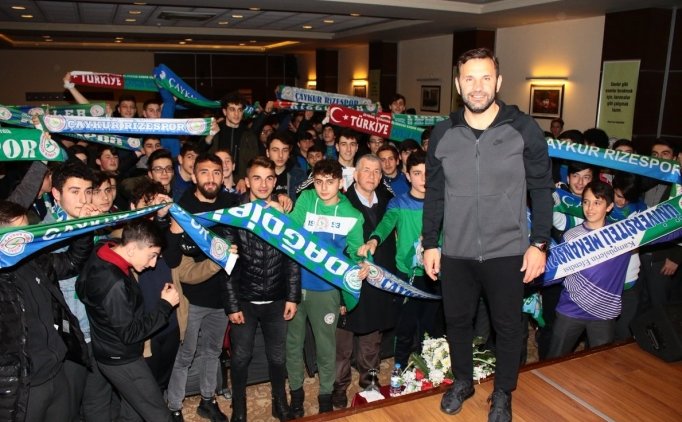 Okan Buruk Rize'de Öğrencilerle Buluştu!