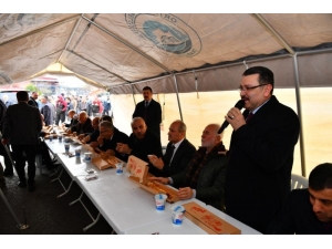 Genç Trabzonlular’ı Cumhurbaşkanı Erdoğan’ın Mitingine Davet Etti