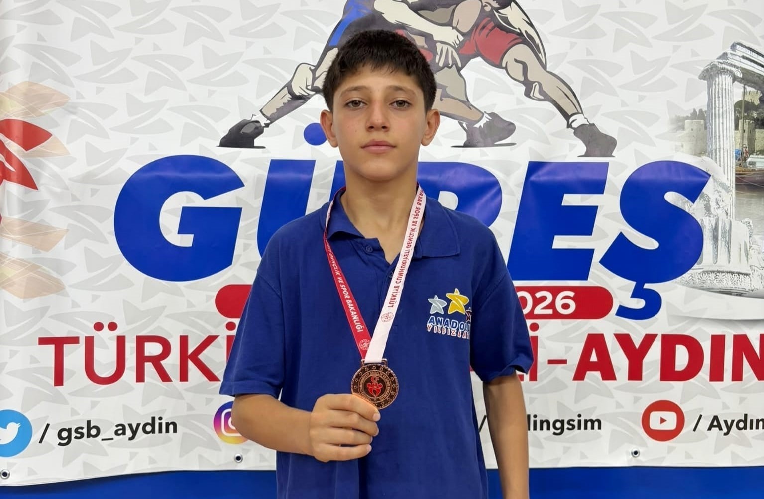 manisali-grekoromen-guresciden-turkiye-ucunculugu