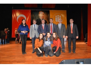 Tübitak Yarışmasında Finalli Öğrencilerin Başarısı