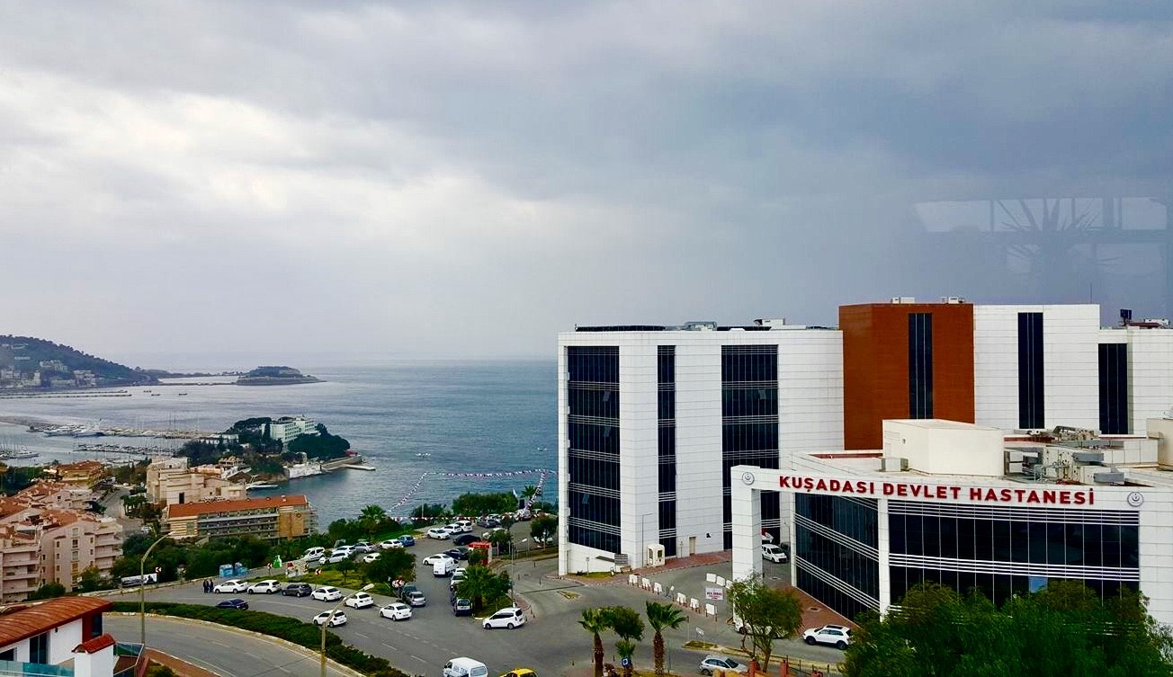 kusadasi-nda-5-yildizli-otelde-zehrilenme-iddiasi