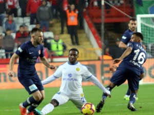 Spor Toto Süper Lig: Antalyaspor: 2 - Mke Ankaragücü: 4 (Maç Sonucu)