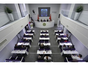 Başkan Piriştina, Meclis Üyeleriyle Vedalaştı