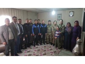 Şehit Er Ve Çelik Ailelerine Ziyaret