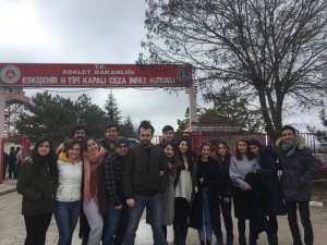 Odunpazarı Belediye Tiyatrosu Cezaevinde Sahne Aldı