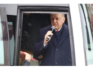 Cumhurbaşkanı Recep Tayyip Erdoğan Güneysu’daki Evinden Çıkışında Vatandaşlara Seslendi