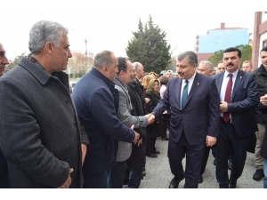 Sağlık Bakanı Koca’dan ’Kızamık’ Açıklaması