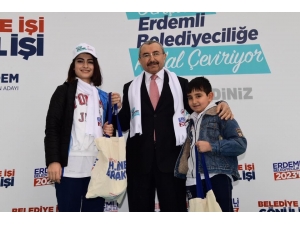 Ataşehir’de 100 Proje İçin 100 Genç Pedal Çevirdi