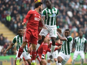 Spor Toto Süper Lig: Bursaspor: 1 - Dg Sivasspor: 1 (İlk Yarı)