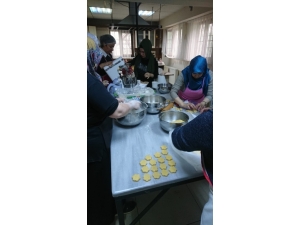 İzmit’in Pasta Ustaları İzmek’te Yetişiyor