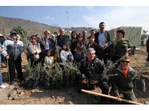 Karşıyaka’nın ’Kentsel Dönüşüm Ormanı’na Bin 500 Fidan