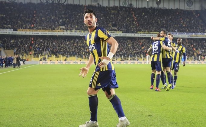 "tolgay Arslan'ın Jailson Ve Benzia'dan Farkı Yok"