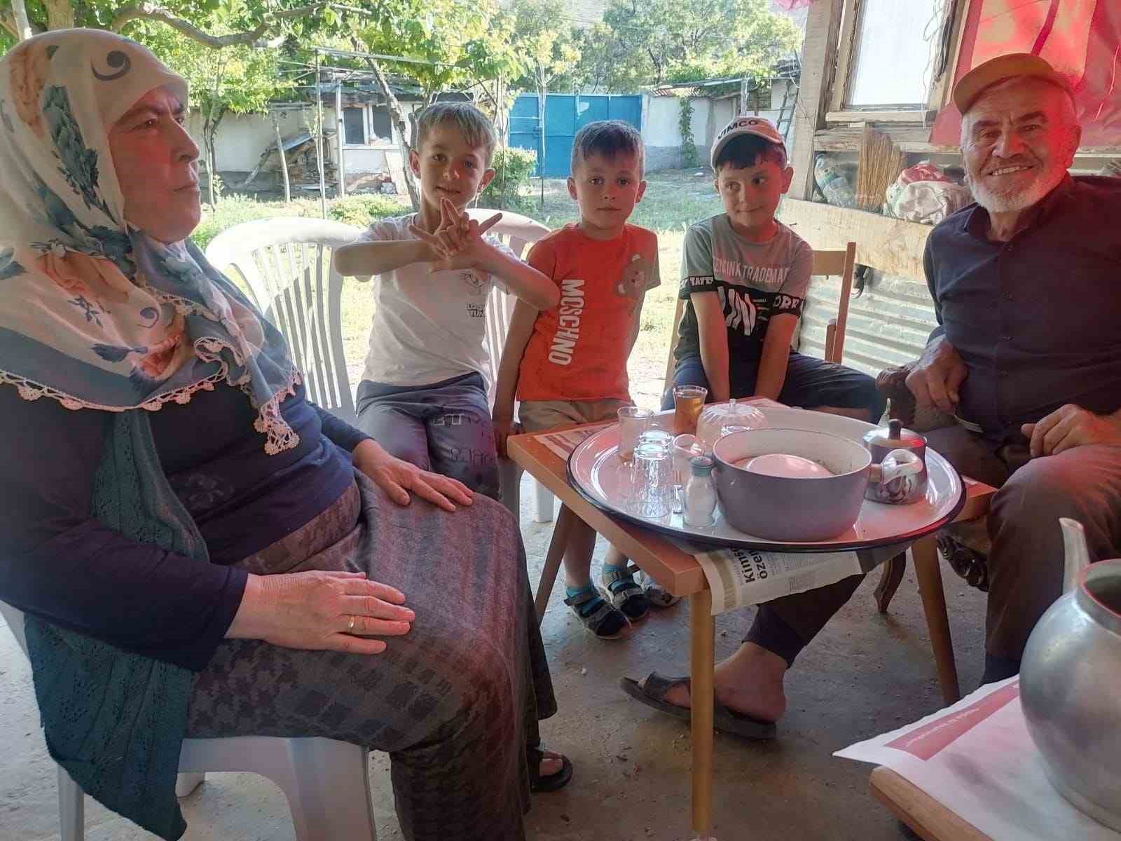 minik-kalplerden-vefa-dolu-ziyaret