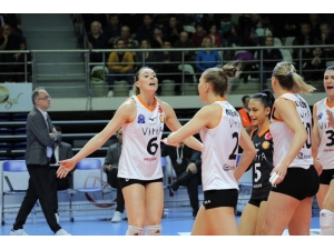 Filede Derbinin Galibi Eczacıbaşı Vitra