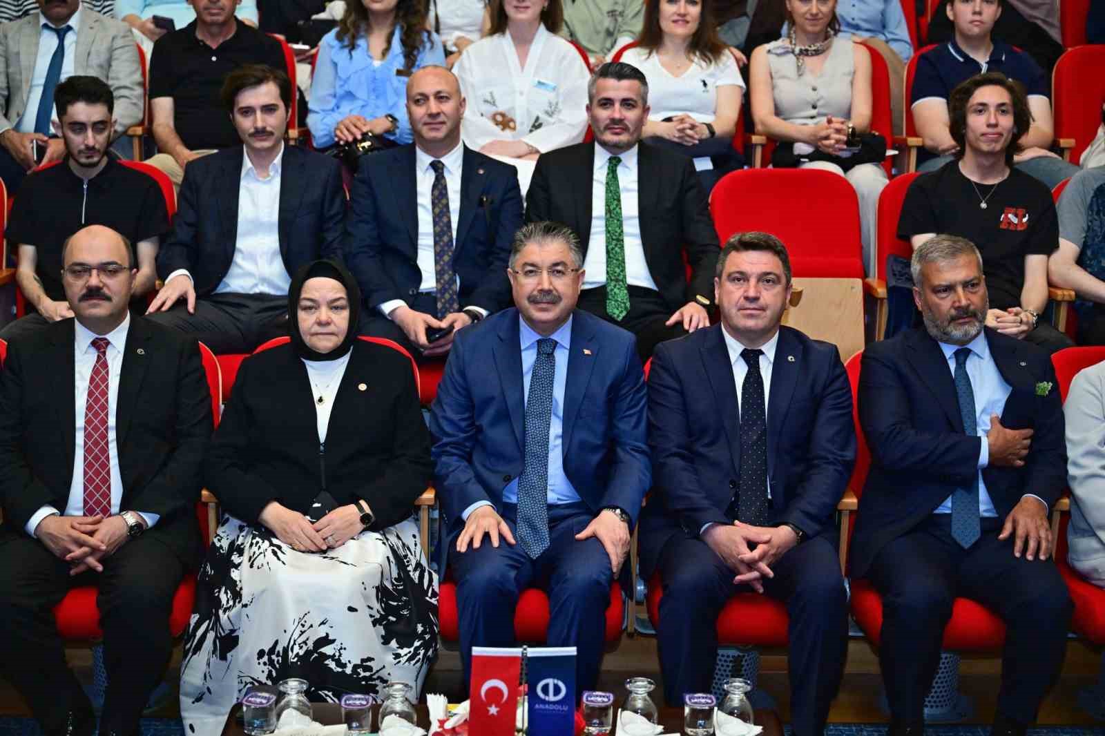 vali-yilmaz-genclerin-sesi-bilimle-yukseliyor