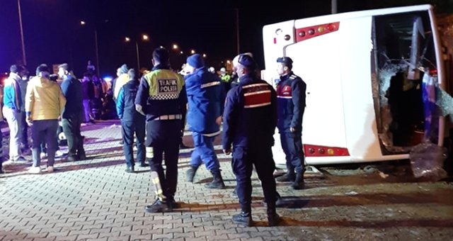 Ankaragücü Taraftarlarını Taşıyan Otobüs Kazasına İlişkin İki Şoför Tutuklandı