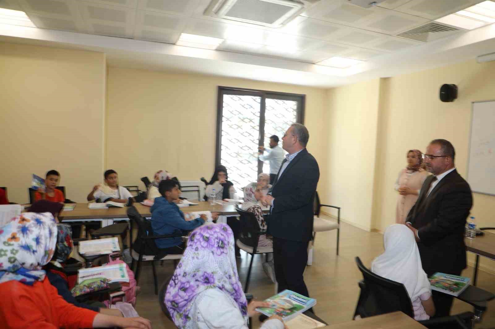 vali-ziya-polat-tan-yaz-kur-an-kursu-ziyaret